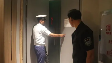 76人官方祝福武汉彩票：凯莱布乐福25岁生日快乐，前队友齐聚庆生